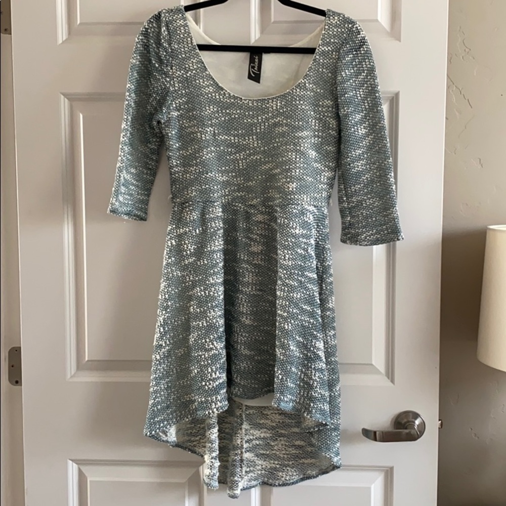 Green & Cream sleeved dress